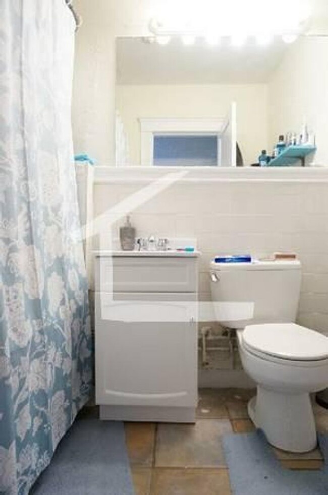 Building Photo - Two Bedroom //   Allston - Union Square