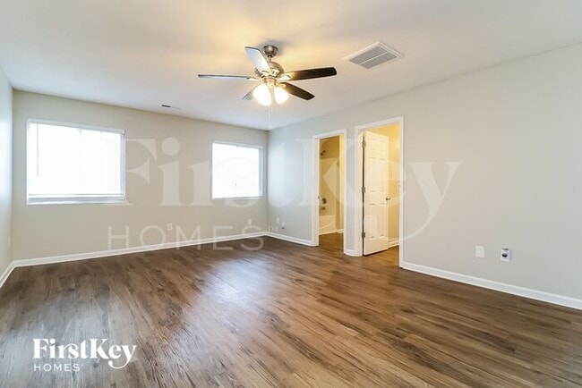 Building Photo - 309 Timberwood Dr