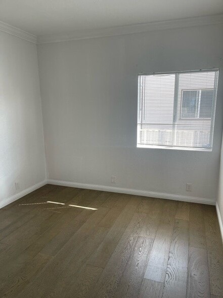Brand new Hardwood flooring in units! - 5039 E Ocean Blvd