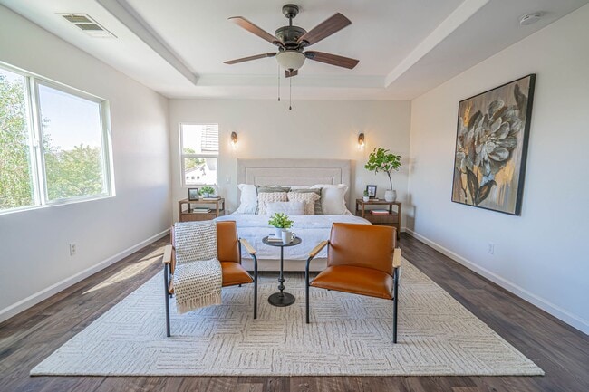 Building Photo - Stunning 5-Bedroom Home with Solar Panels ...