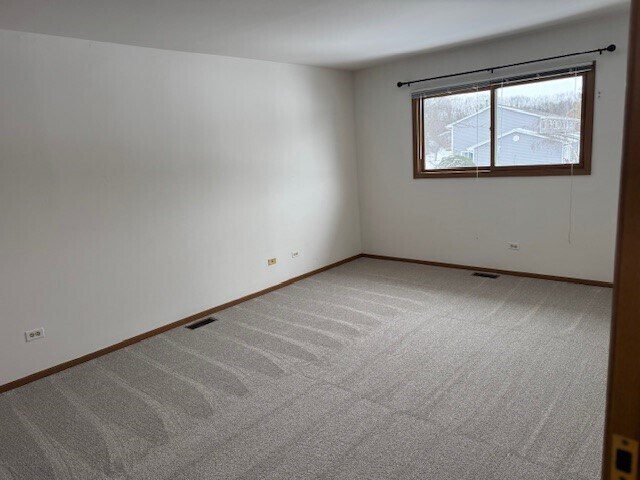 Building Photo - 34016 N White Oak Ln