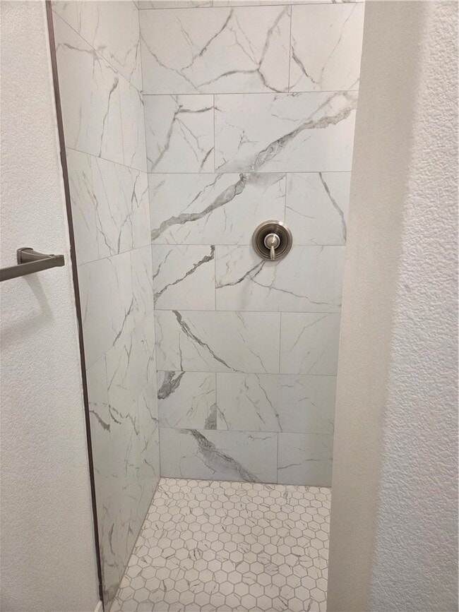 Building Photo - 5386 Tierra Linda Dr