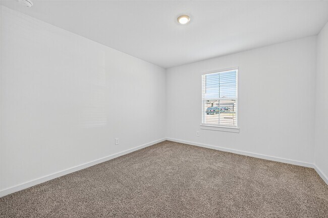 Building Photo - 4215 Russet Elm Ln