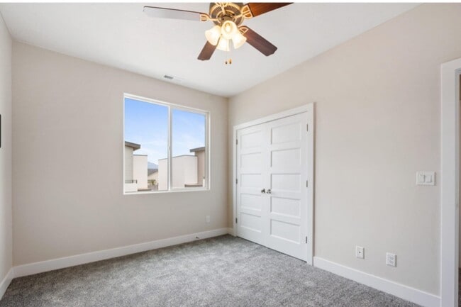 Building Photo - 4092 S 545 E
