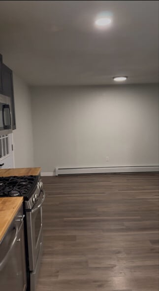 Building Photo - 711 E Mountain Ash Loop