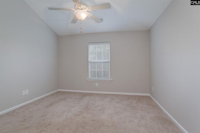 Building Photo - 129 Crickhollow Cir