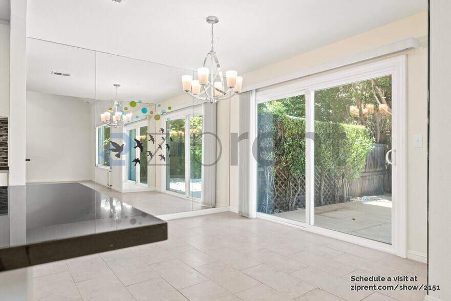 Building Photo - 1293 Laveille Ct