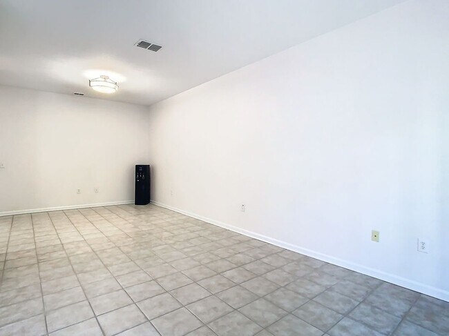 Building Photo - 8009 Tipperary Ln