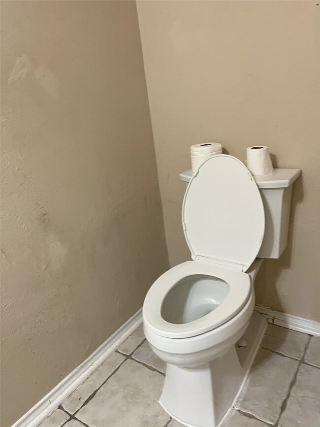 Building Photo - 2903 Surrey Trail Ln