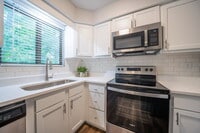 Building Photo - 3136 Griggsview Ct