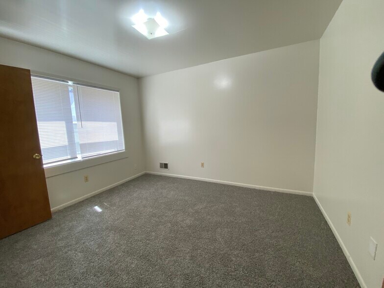 Bedroom Front - 217 W Cross St