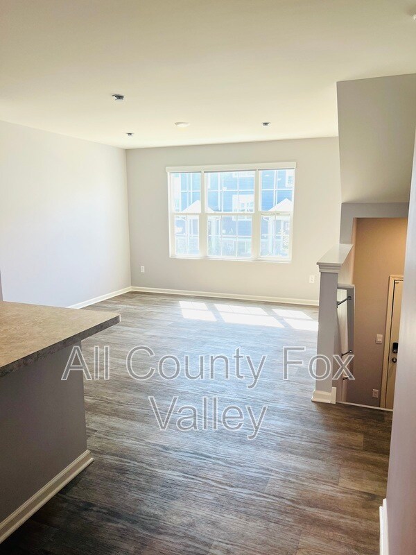 Building Photo - 844 Briar Gln Ct