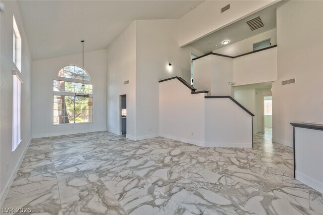 Building Photo - 800 Overview Dr