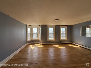 Building Photo - 1128 St Ann St