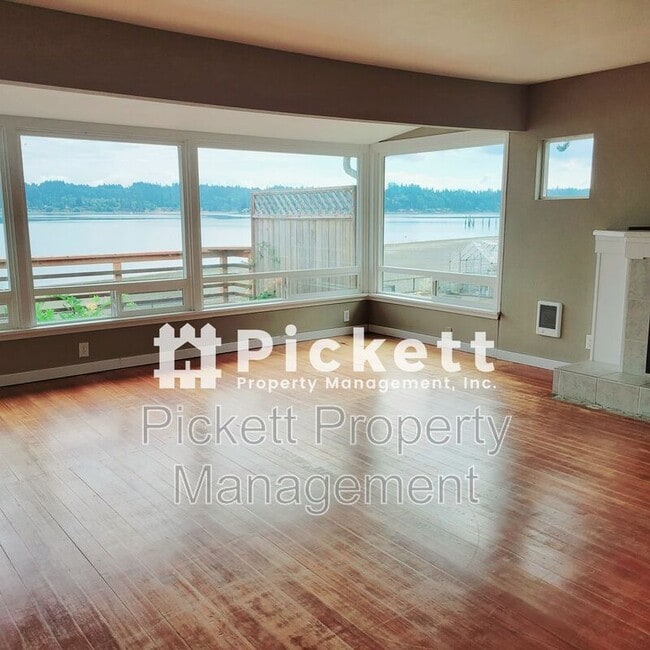 Building Photo - 2821 Erlands Beach Loop NW