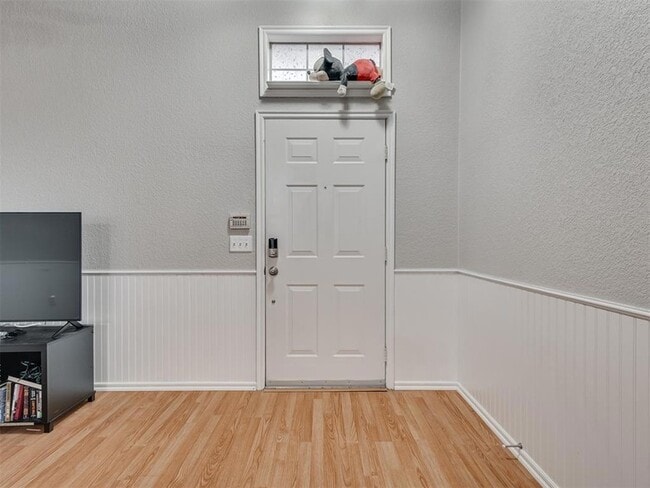 Building Photo - 2608 Southern Hills Dr