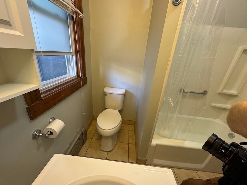 Building Photo - 45 Montvale St