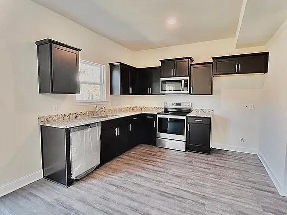 Building Photo - 719 Mill Creek Cir