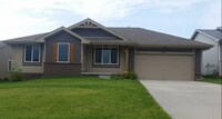 Building Photo - Gorgeous Elkhorn 4 Bed 3 Bath Home!