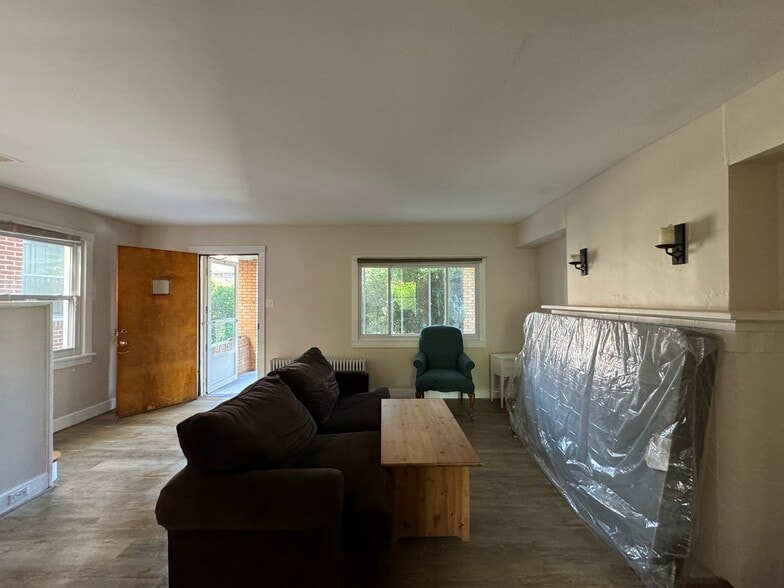 Building Photo - 5709 Melvin St