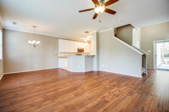 Building Photo - 105 Summerhaze Ct