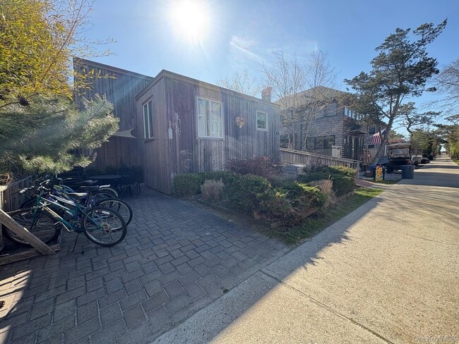 Building Photo - 431 Dehnhoff Walk
