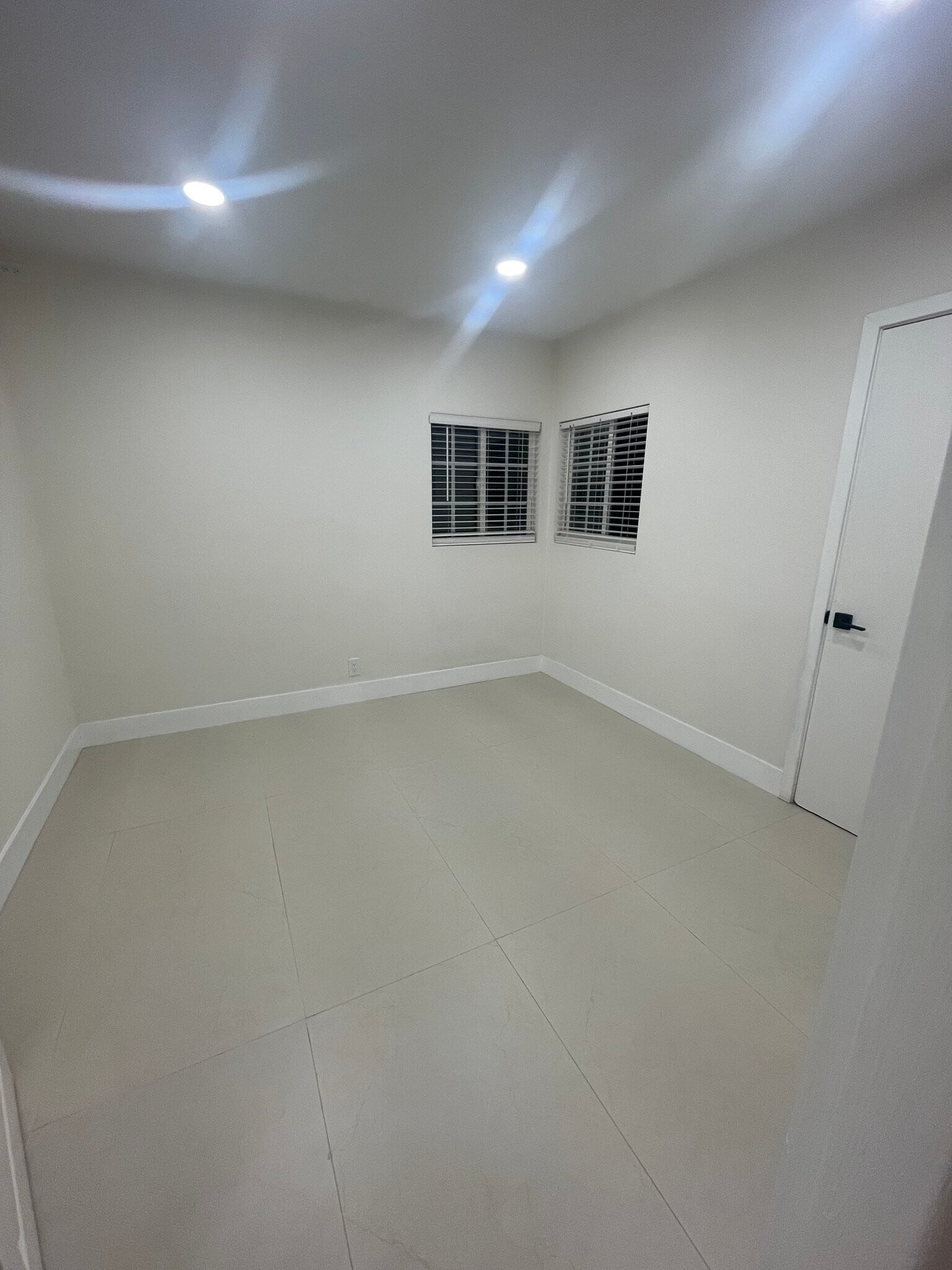 Building Photo - 3608 W Valencia Dr