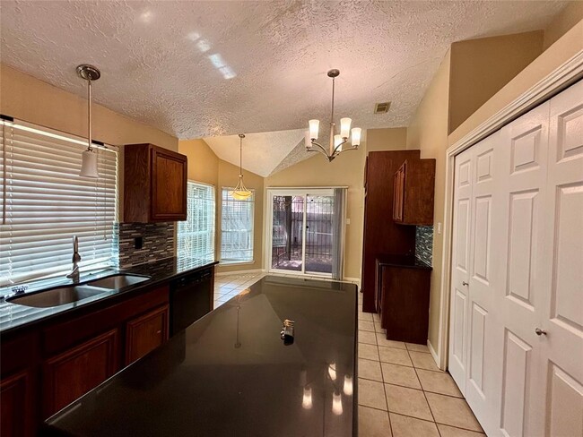 Building Photo - 12702 Meadway Ct