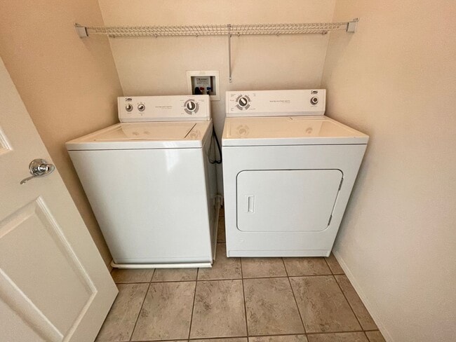 Building Photo - 9861 Iris Valley St