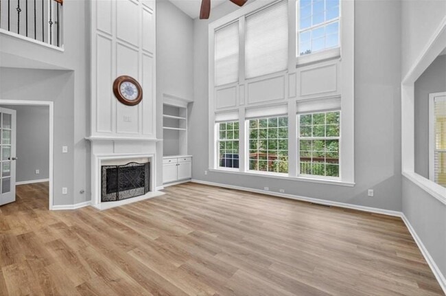 Building Photo - 740 Mayfair Ct