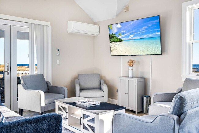 Building Photo - 12 Epping Ave