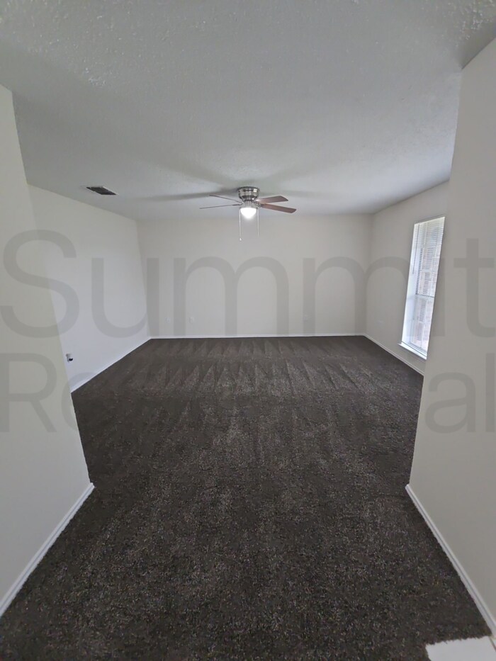 Building Photo - 201 Steller Ln