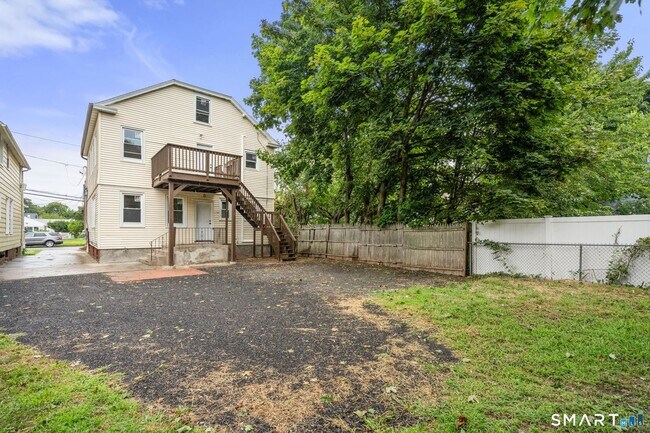 Building Photo - 94 Thomas St