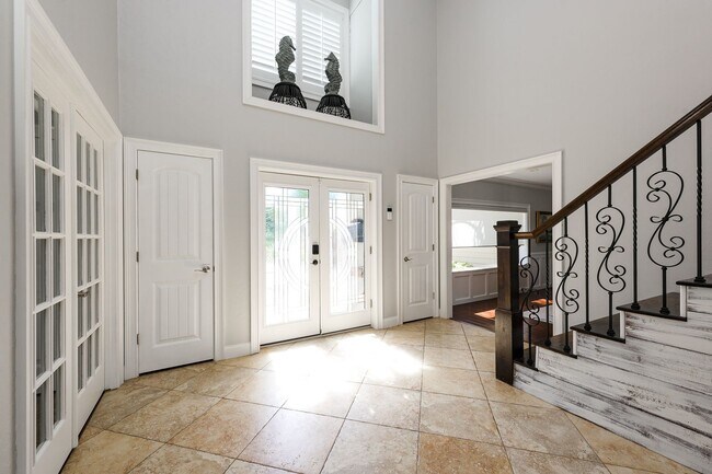 Building Photo - 1130 John Anderson Dr