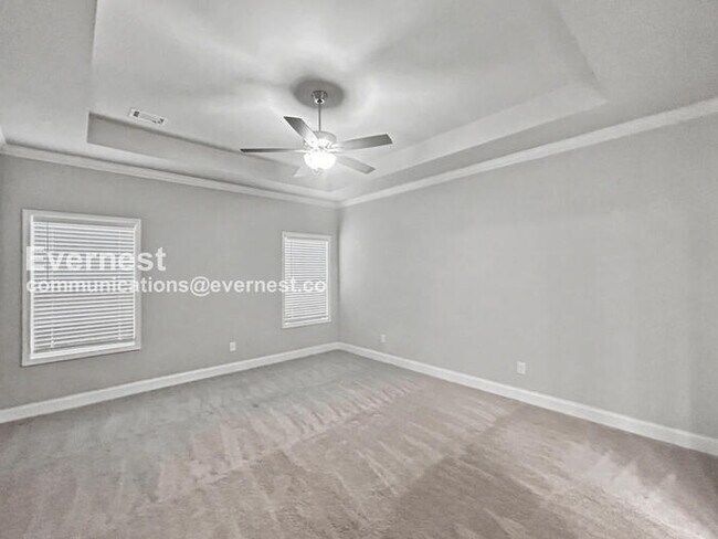 Building Photo - 8365 Loch Lomand Ln