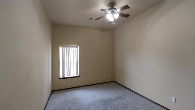 Building Photo - 4304 NW 164th Terrace