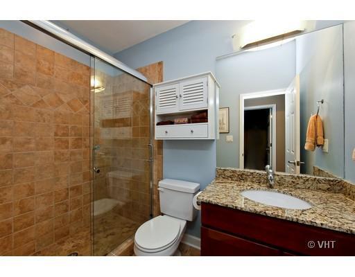 Second bathroom - 1316 N Wicker Park Ave