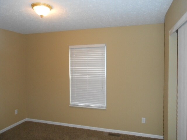 Building Photo - 4190 Salem Dr