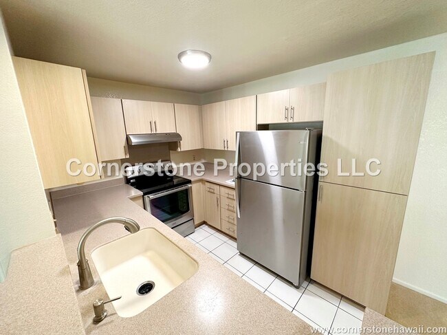 Building Photo - 95-270-270 Waikalani Dr