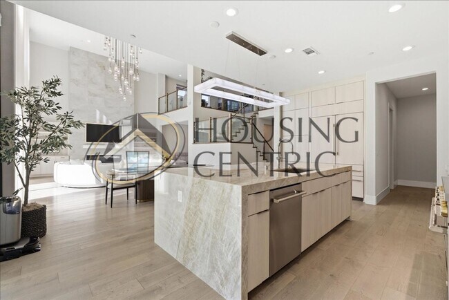 Building Photo - Unparalleled Executive Luxury Rental Home in Gated Community