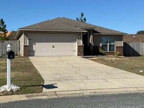 Building Photo - 233 Croft Cir