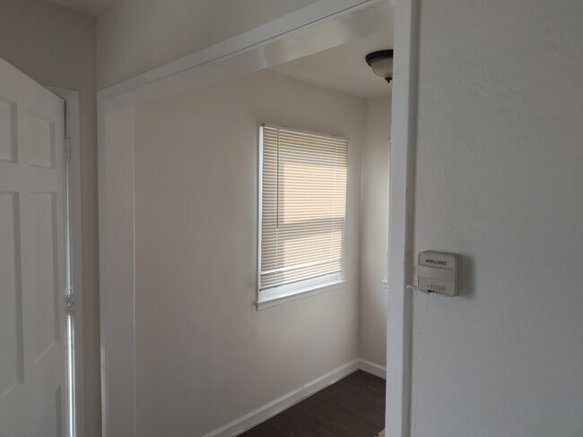 Dining room - 4078 43rd St