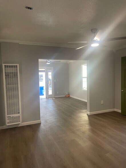 Building Photo - 3710 Wall St
