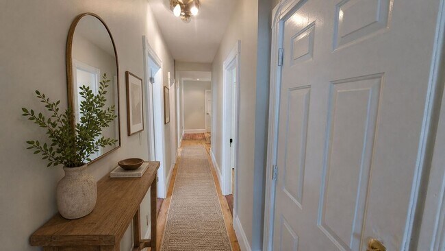 Building Photo - 9 Woodville Park
