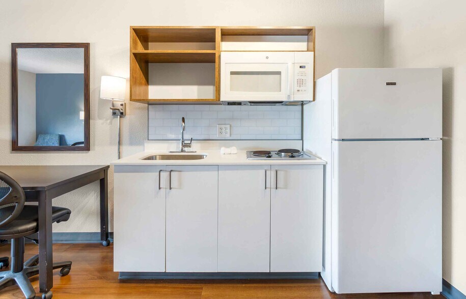 Building Photo - Furnished Studio-Ft. Lauderdale - Cruise Port - Airport