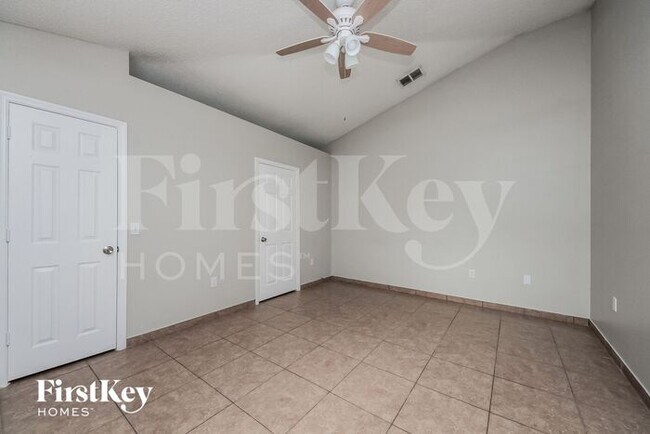 Building Photo - 431 Albatross Ct