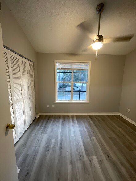 Building Photo - 11345 Regal Square Dr