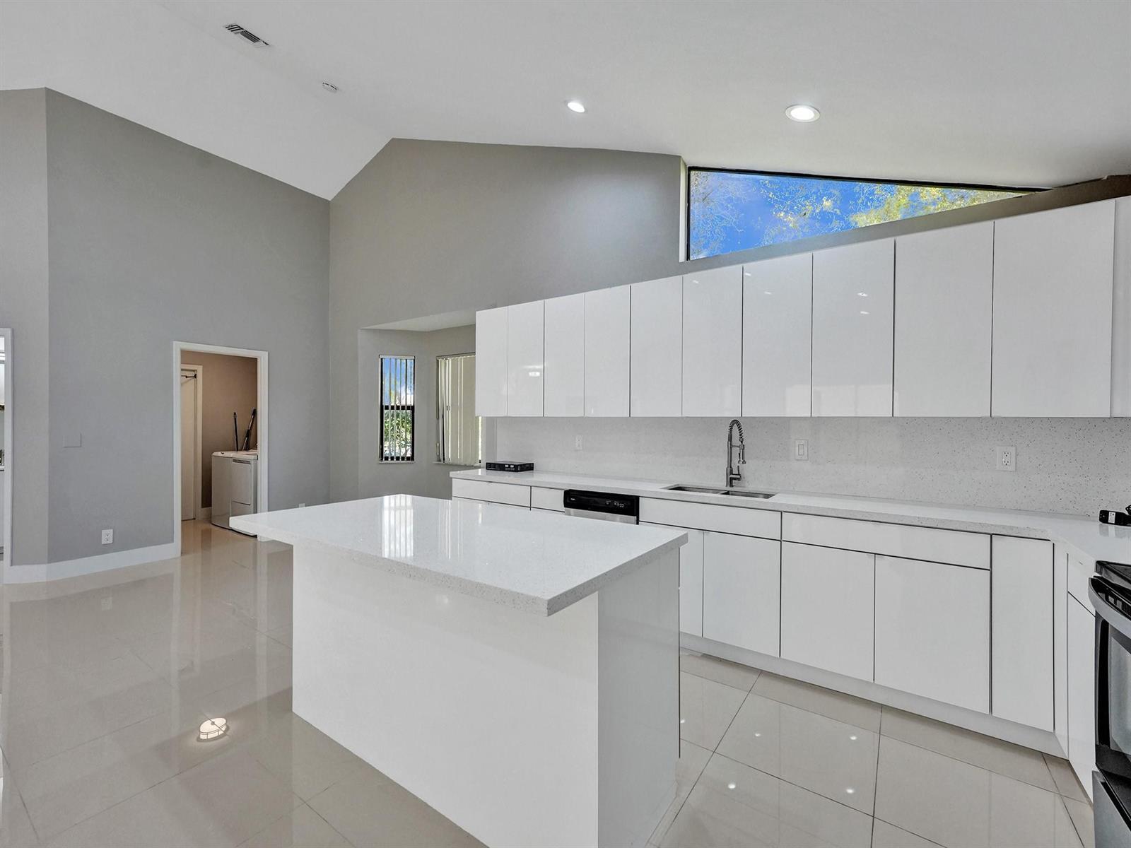 Building Photo - 5029 NW 98th Ln
