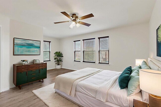 Primary Photo - 6609 Garden Rose Path