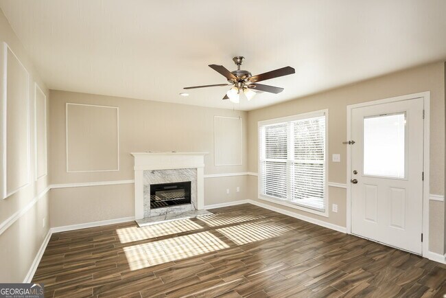 Building Photo - 655 Suwanee Lakes Cir NW
